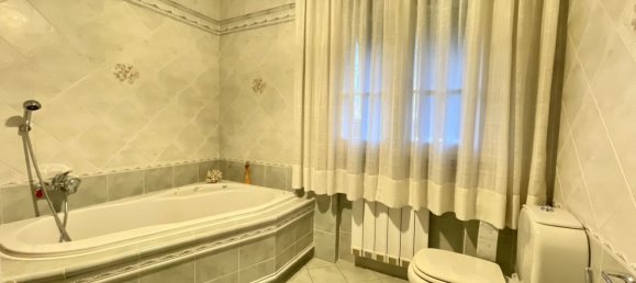 Вилла с 5 комнатами в Капаннори, Италия № 154734 20