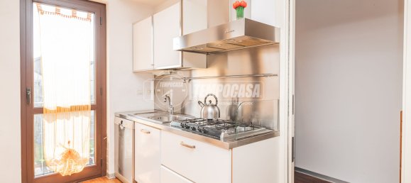 Квартира с 4 комнатами в Пескьера Борромео, Италия № 148967 15