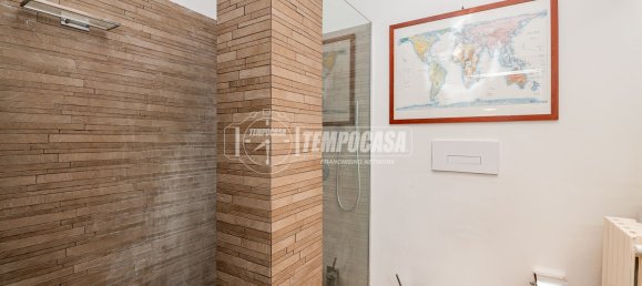 Квартира с 4 комнатами в Пескьера Борромео, Италия № 148967 18