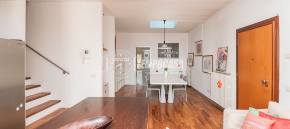 Квартира с 4 комнатами в Пескьера Борромео, Италия № 148967 9