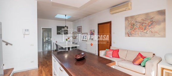 Квартира с 4 комнатами в Пескьера Борромео, Италия № 148967 14