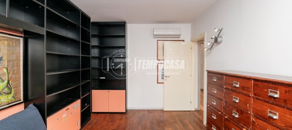 Квартира с 4 комнатами в Пескьера Борромео, Италия № 148967 23