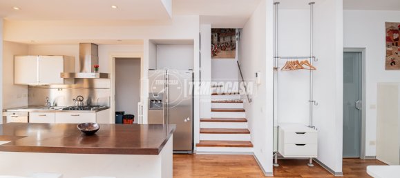 Квартира с 4 комнатами в Пескьера Борромео, Италия № 148967 34