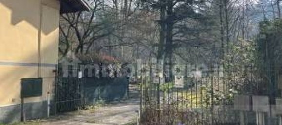 4 bedrooms Villa in Carate Brianza, Italy No. 193811 9