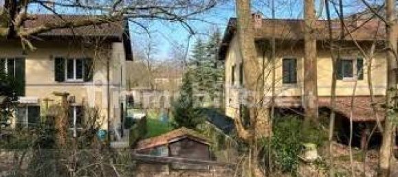 4 bedrooms Villa in Carate Brianza, Italy No. 193811 8