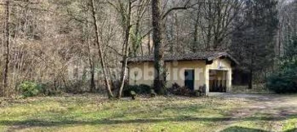 4 bedrooms Villa in Carate Brianza, Italy No. 193811 4