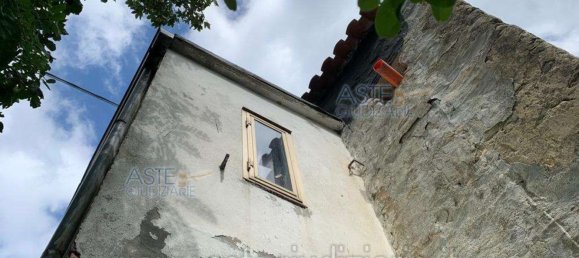 5 rooms House in Casteldelci, Italy No. 13249 2