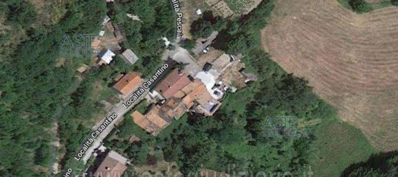 5 rooms House in Casteldelci, Italy No. 13249 9