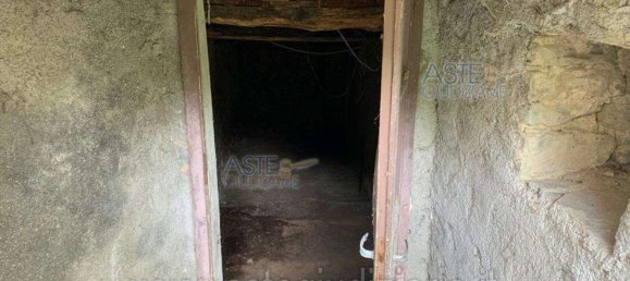 5 rooms House in Casteldelci, Italy No. 13249 3