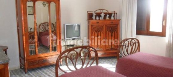 Вилла с 6 спальнями в Казаль ди Принципе, Италия № 33218 34