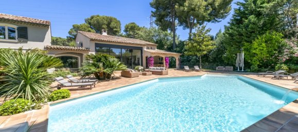 5 bedrooms Villa in Mougins, France No. 1 2