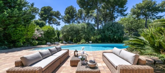 5 bedrooms Villa in Mougins, France No. 1 3