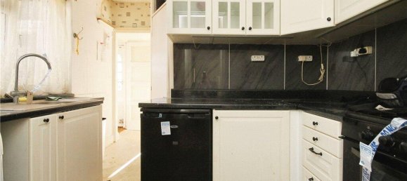 3 bedrooms Maisonette in Ashford, United Kingdom No. 8597 3