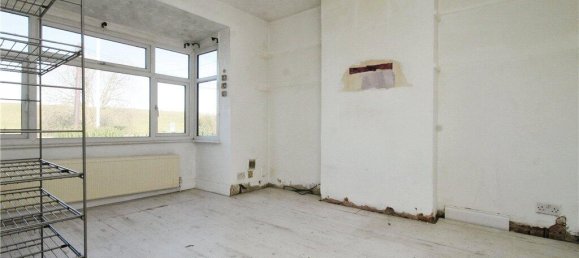 3 bedrooms Maisonette in Ashford, United Kingdom No. 8597 2