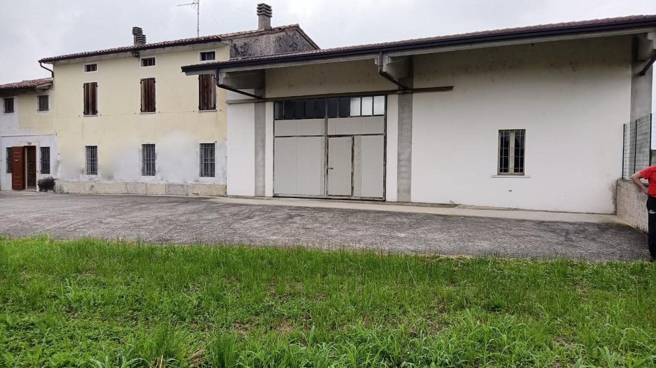 6غرفة منزل في Castel Goffredo, Italy رقم 230773