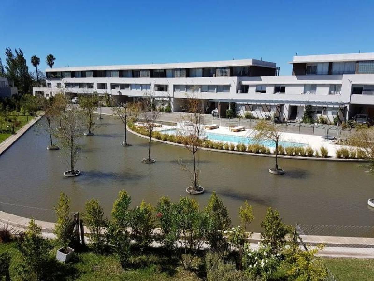 Apartamento de 2 dormitorios en Tigre, Argentina No. 57525