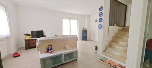 4 bedrooms Villa in Trento, Italy No. 61303 3