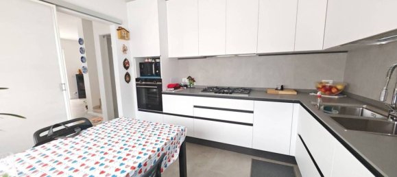 4 bedrooms Villa in Trento, Italy No. 61303 11