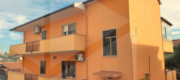 Dúplex de 9 habitaciónes en Pescara, Italy No. 21780 21