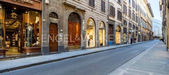 1 bedroom Apartment in Florence, Italy No. 132344 21