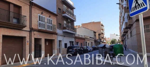 83m² Commercial property in Moncada, Spain No. 76063 16