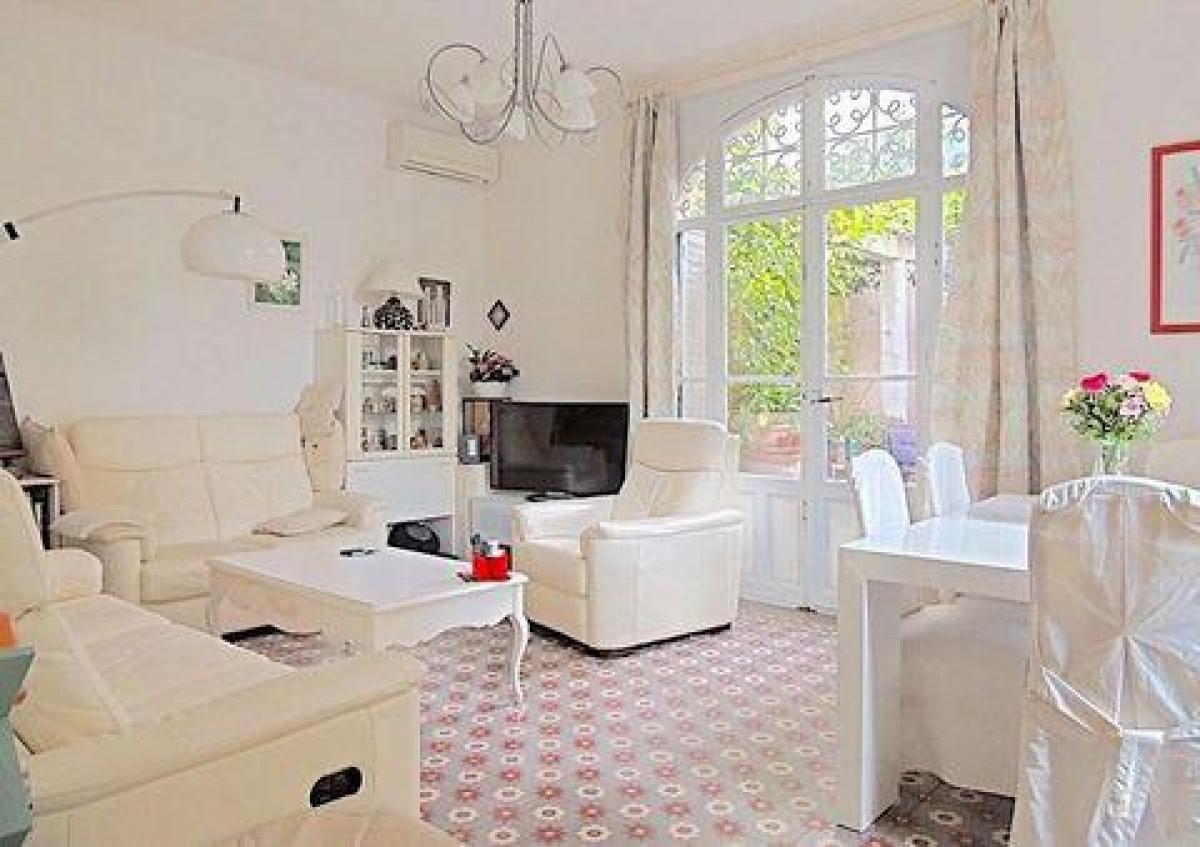 4 bedrooms House in Cannes, France No. 8686