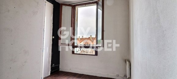 1 bedroom Apartment in Aubervilliers, France No. 139825 4
