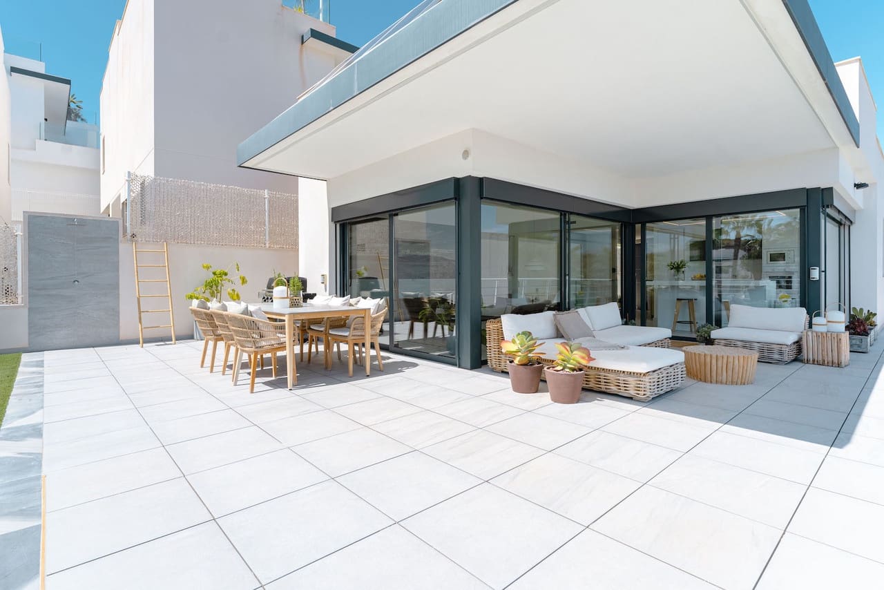 5 bedrooms Villa in San Miguel de Salinas, Spain No. 183680