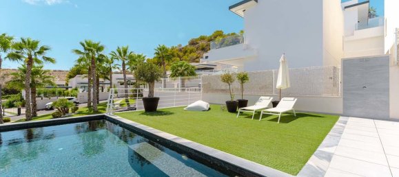 5 bedrooms Villa in San Miguel de Salinas, Spain No. 183680 3