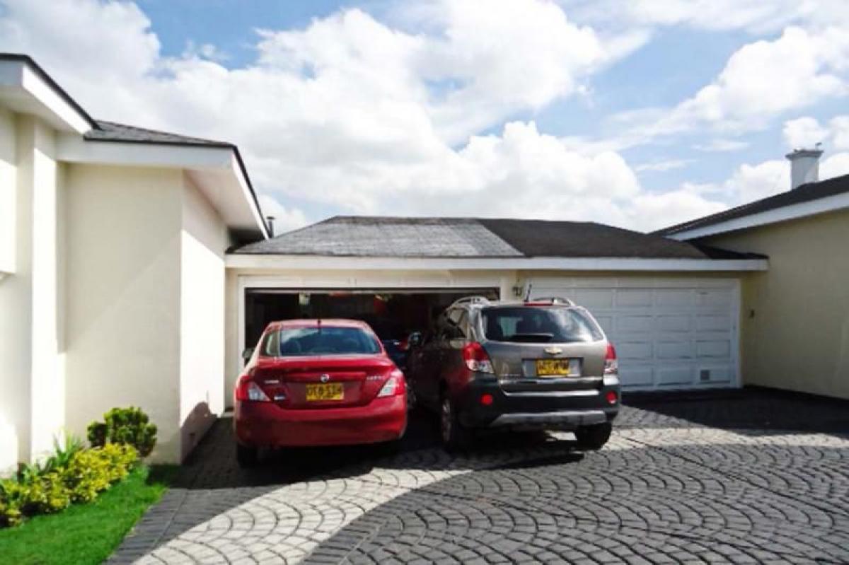 4 bedrooms House in Bogota, Colombia No. 14687