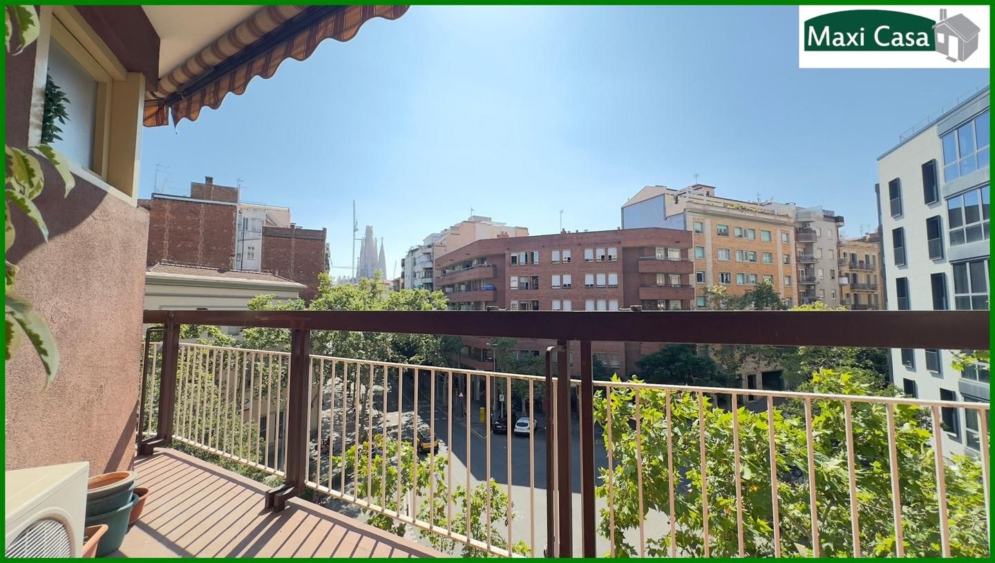 4 غرف نوم شقة في Sant Marti, Spain رقم 133616