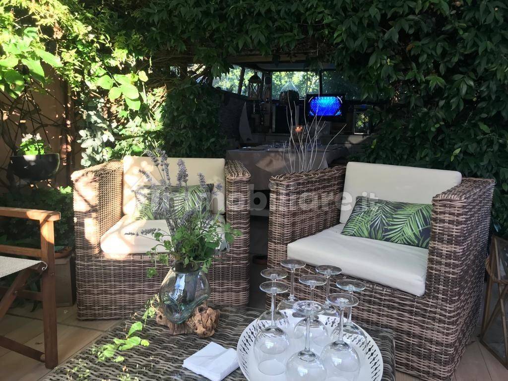 Вилла с 3 спальнями в Каррара, Италия № 109025