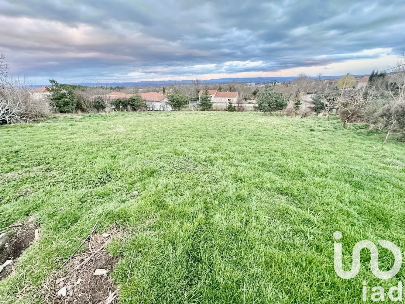 2040m² Land in Montbrison, France No. 198879