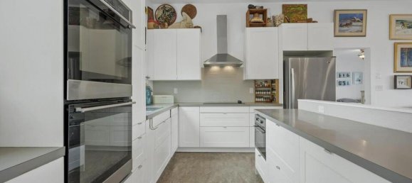 4 bedrooms House in British Columbia, Canada No. 1315 4