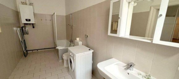 2 rooms Apartment in Simmering, Austria No. 215957 2