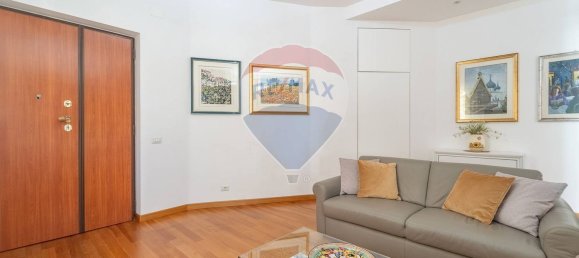 3 chambres Appartement à Rome, Italy No. 312797 9