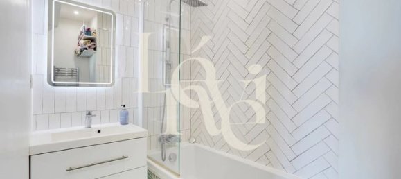 2 bedrooms Apartment in Paris, France No. 282427 6