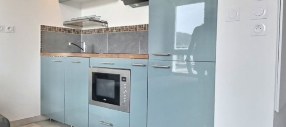 Studio in Marseille, France No. 338612 2