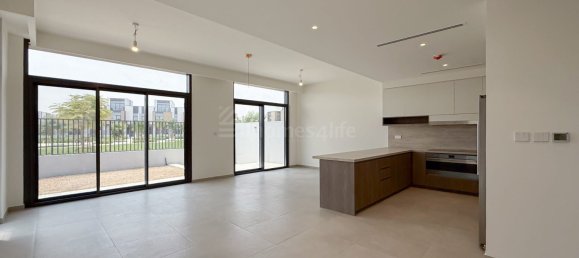 Вилла с 4 спальнями в Мудон, ОАЭ № 113381 6