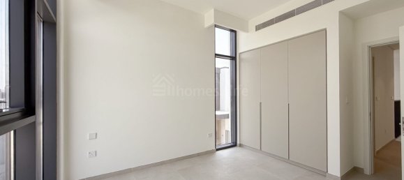 Вилла с 4 спальнями в Мудон, ОАЭ № 113381 16