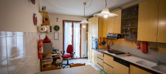 3غرفة منزل ذو طابقين في Monza, Italy رقم 334595 20