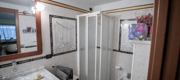 3غرفة منزل ذو طابقين في Monza, Italy رقم 334595 26