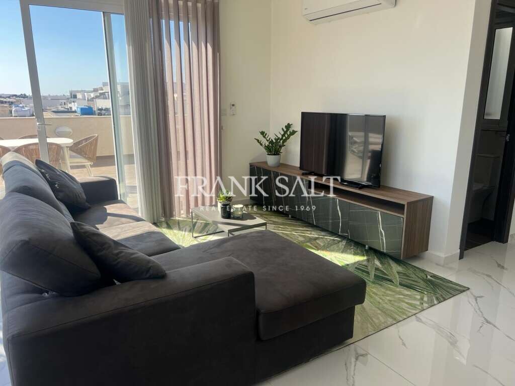 2 bedrooms Penthouse in Swieqi, Malta No. 10490