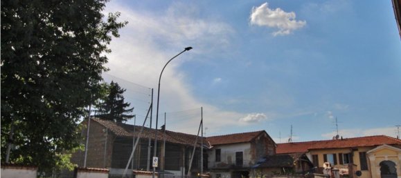 3 bedrooms House in Cerro Maggiore, Italy No. 373153 5