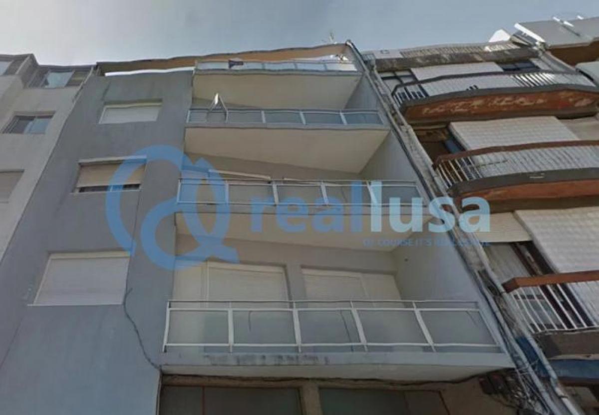 Квартира с 4 спальнями в Порту, Португалия № 4505