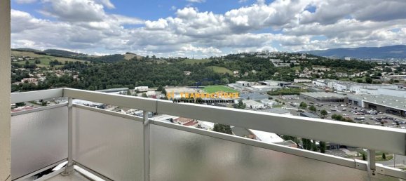 3 bedrooms Apartment in Saint-Priest-en-Jarez, France No. 358624 5