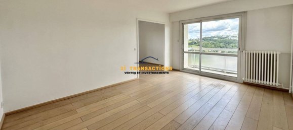 3 bedrooms Apartment in Saint-Priest-en-Jarez, France No. 358624 2