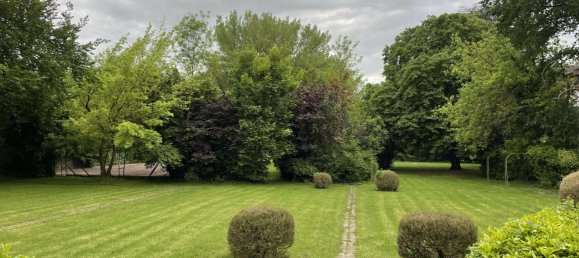 5 bedrooms Castles in Valenciennes, France No. 59486 6