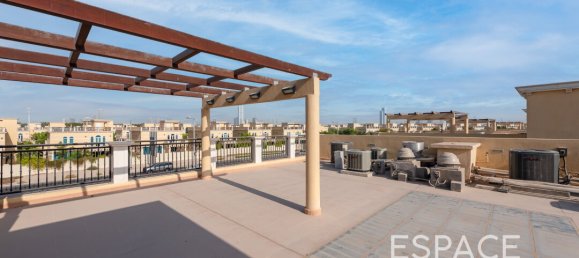 4 bedrooms Villa for sale in Jumeirah Park, Dubai, UAE № 108419 11