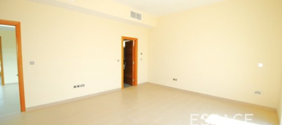 4 bedrooms Villa for sale in Jumeirah Park, Dubai, UAE № 108419 5
